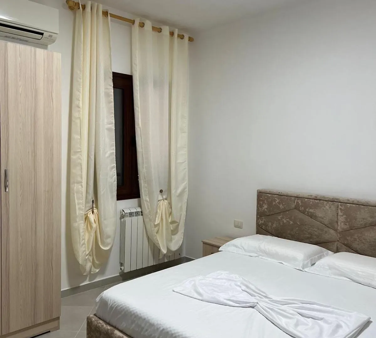 Eraldo Rooms Tragjas